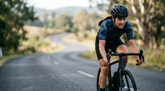 Ambitionierter Radsportler trainiert intensiv, trotz hoher Kilometerleistung ohne Gewichtsverlust